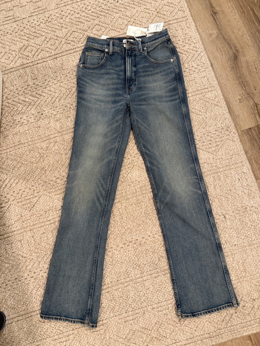 Good American Women’s Straight Jeans in Faded Blue
